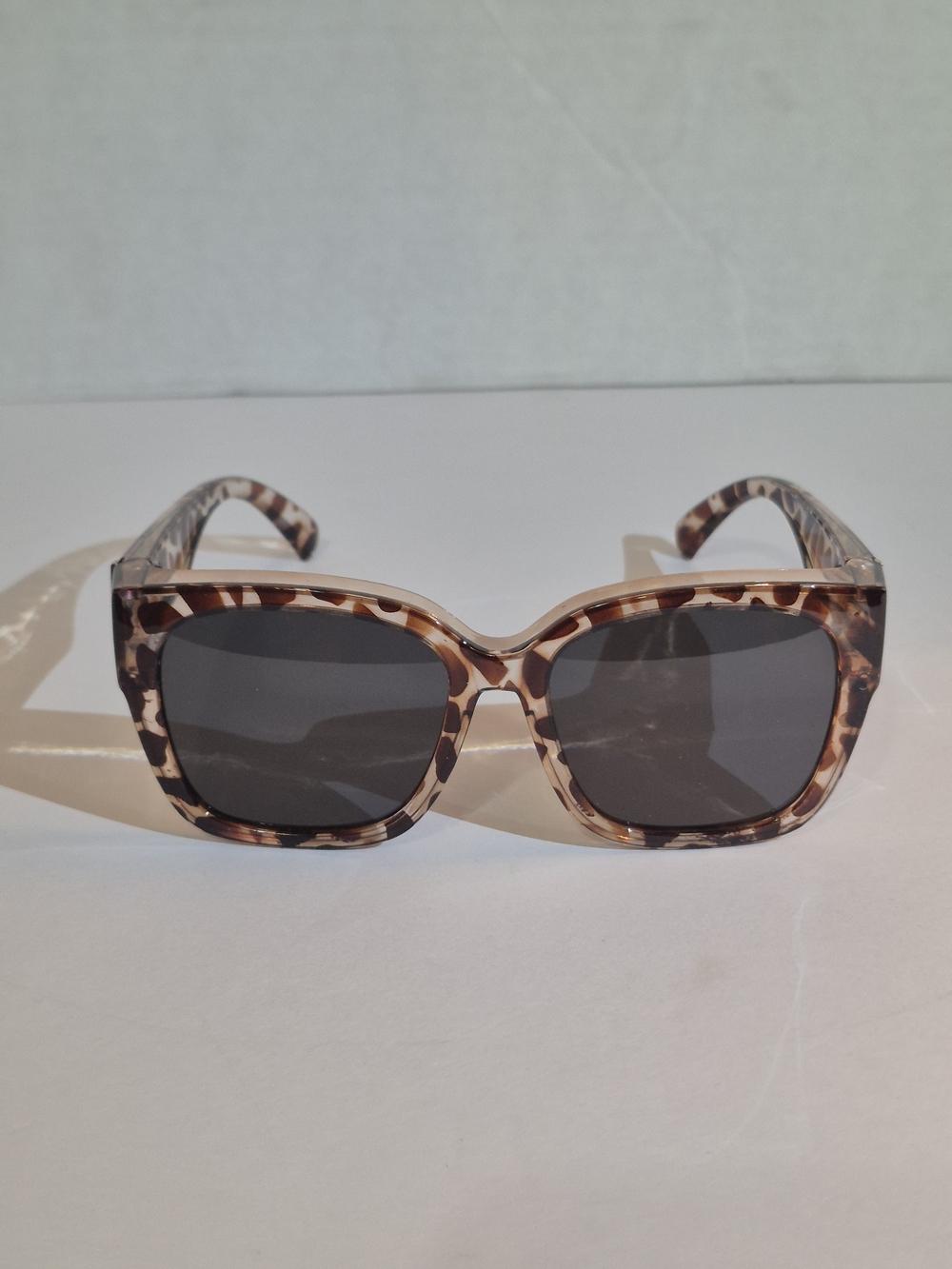 Tortoiseshell Square Frame Women's Sunglasses - Black Lens